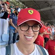 Offro ripetizioni individuali in presenza e online. Ho una grande esperienza in Marketing ed Economia.